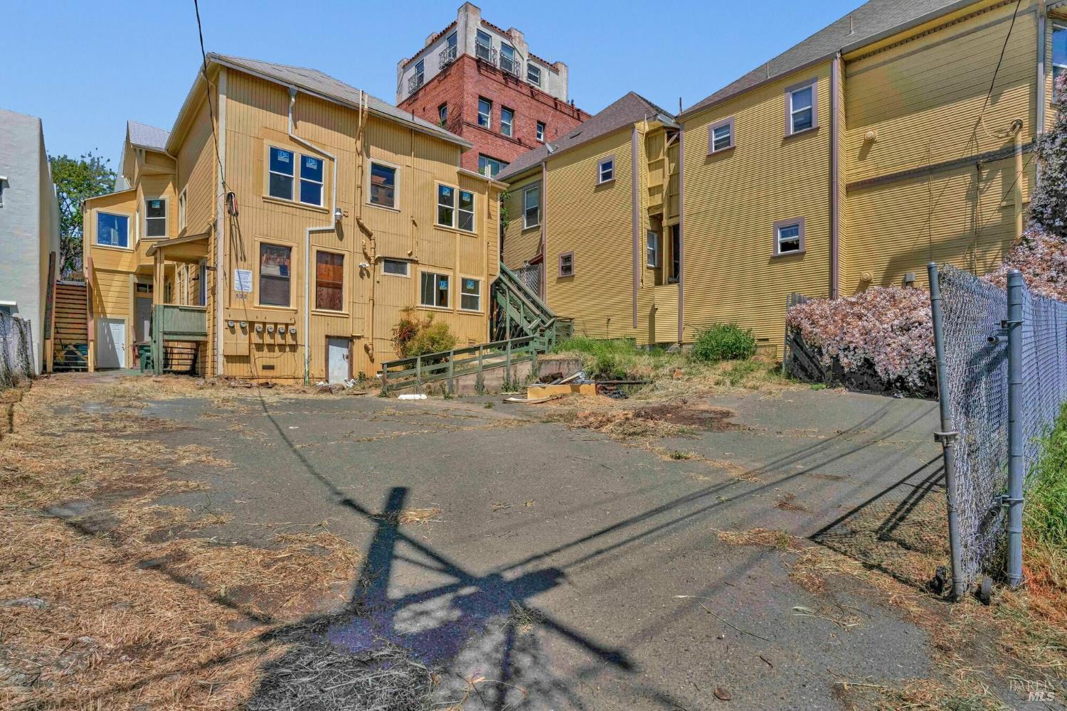 539 Georgia Street