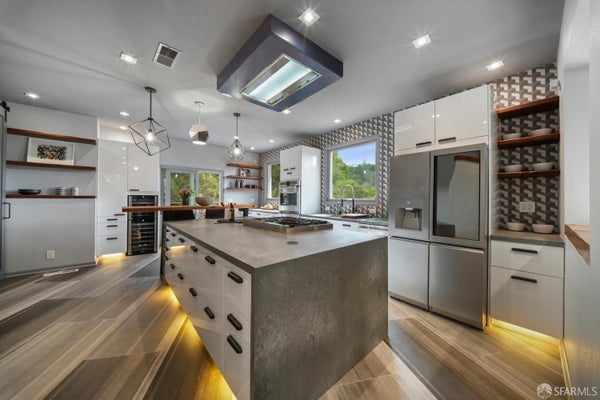 7001 BUCKINGHAM BLVD, BERKELEY, CA 94705 - Image af5e0c6506289e46fcb2f30fe651b10f/4269755185