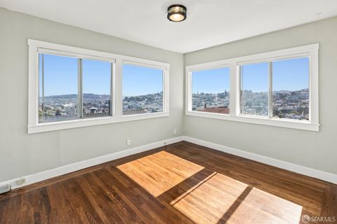 10-12 A Saturn Street, San Francisco, CA 94114 - #: 425082034