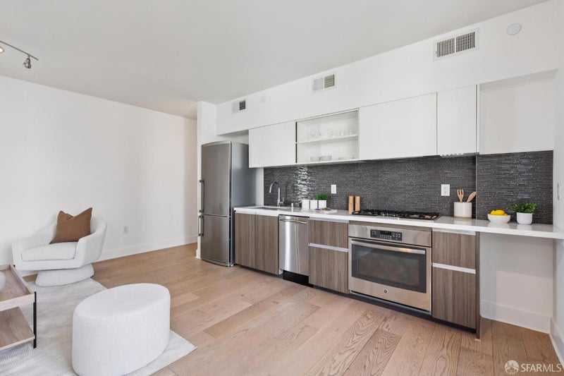 1080 Sutter Street 703
