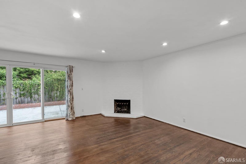 23 Gateway Drive