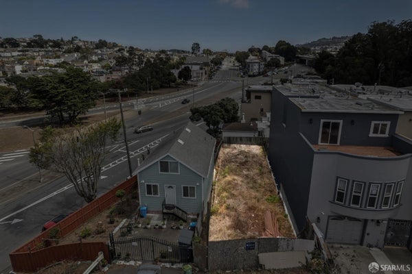 216 HEAD ST, SAN FRANCISCO, CA 94132 - Image b182844ca7060876f5cc715d67f6ff5f/1049627824