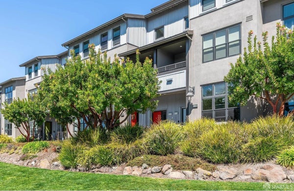 2853 REGATTA DR, OAKLAND, CA 94601 - Image b1ff5772a9e378d2bec7fc1e1b44e070/1359590921