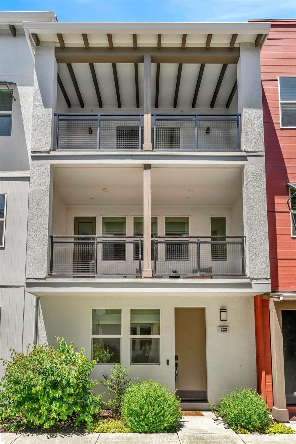 223 Baja Rose Street
