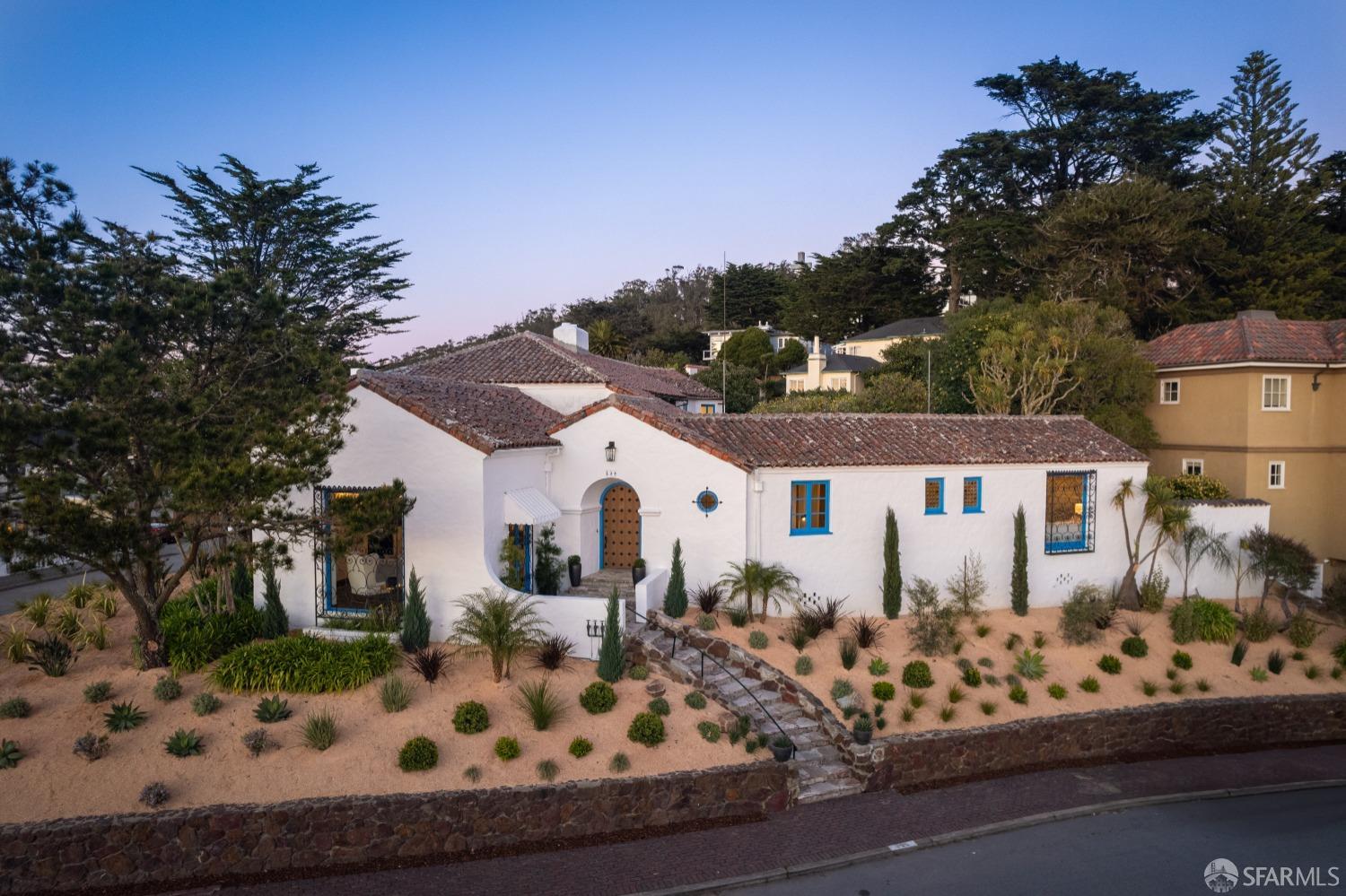 San Francisco, California 94127, United States, 5 Bedrooms Bedrooms, ,5 BathroomsBathrooms,Residential,Active,96675