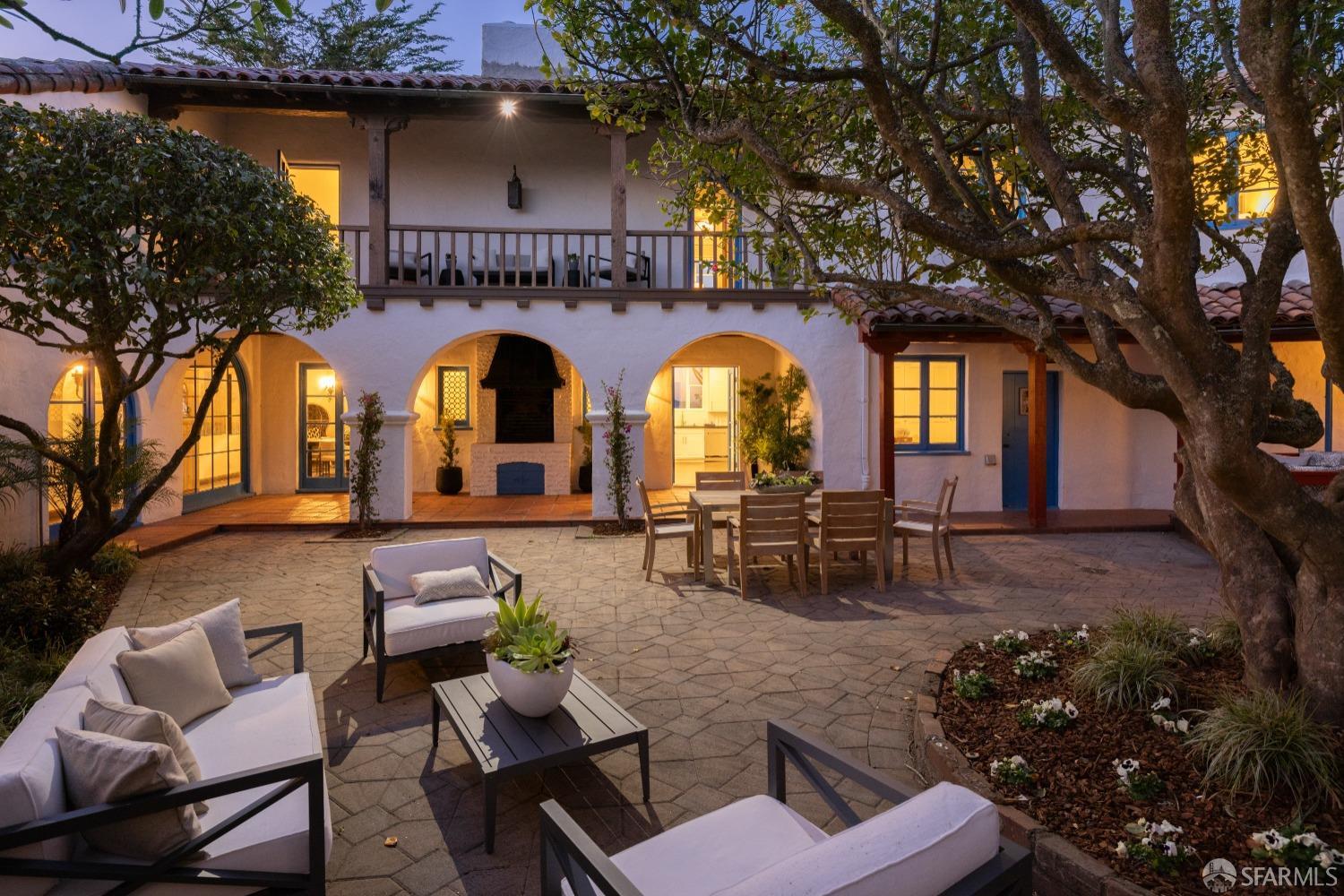 San Francisco, California 94127, United States, 5 Bedrooms Bedrooms, ,5 BathroomsBathrooms,Residential,Active,96675