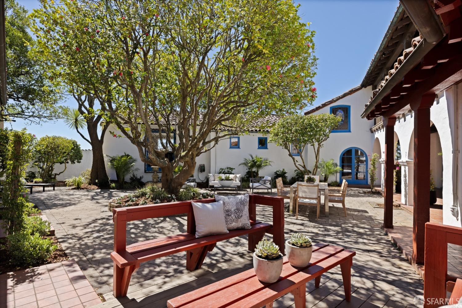 San Francisco, California 94127, United States, 5 Bedrooms Bedrooms, ,5 BathroomsBathrooms,Residential,Active,96675