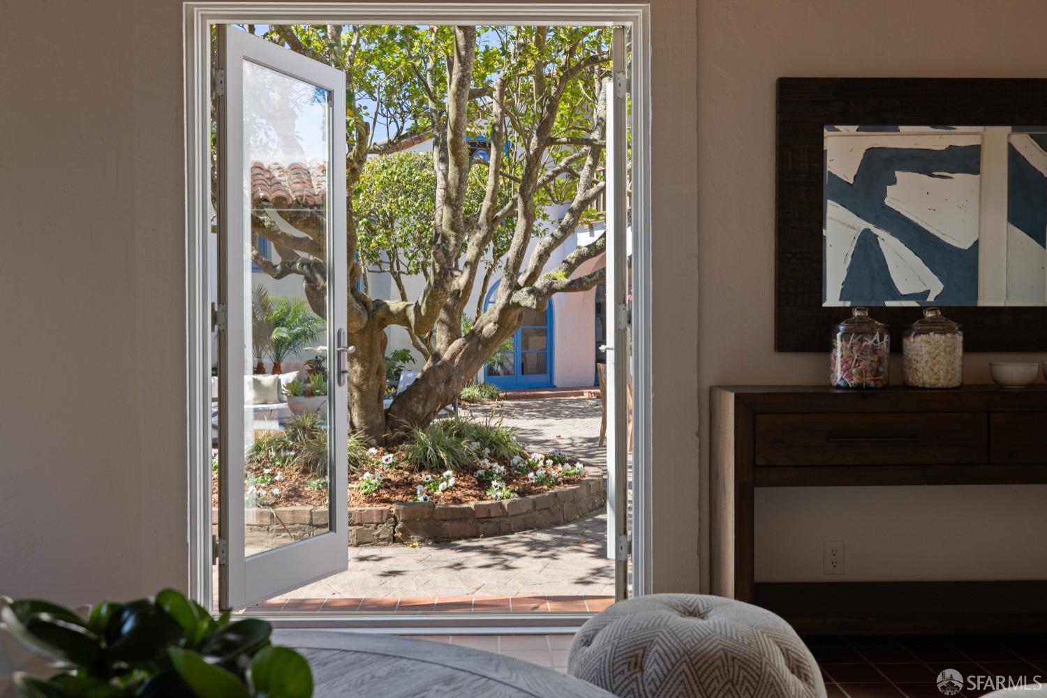 San Francisco, California 94127, United States, 5 Bedrooms Bedrooms, ,5 BathroomsBathrooms,Residential,Active,96675