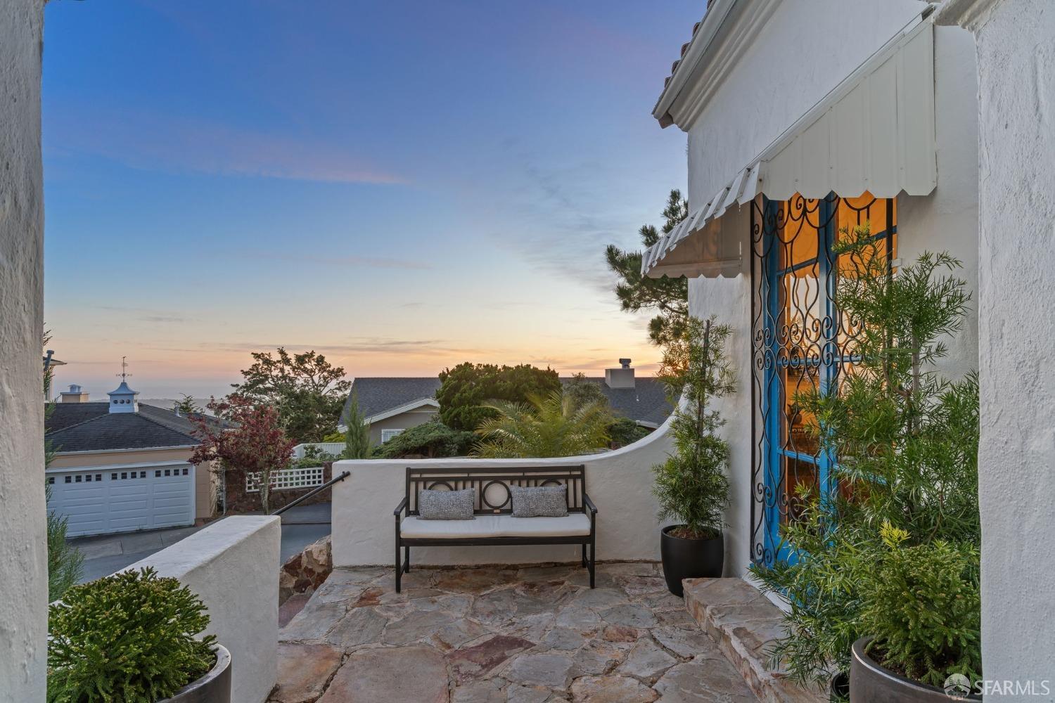 San Francisco, California 94127, United States, 5 Bedrooms Bedrooms, ,5 BathroomsBathrooms,Residential,Active,96675