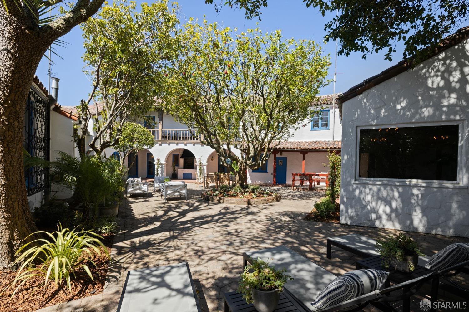 San Francisco, California 94127, United States, 5 Bedrooms Bedrooms, ,5 BathroomsBathrooms,Residential,Active,96675