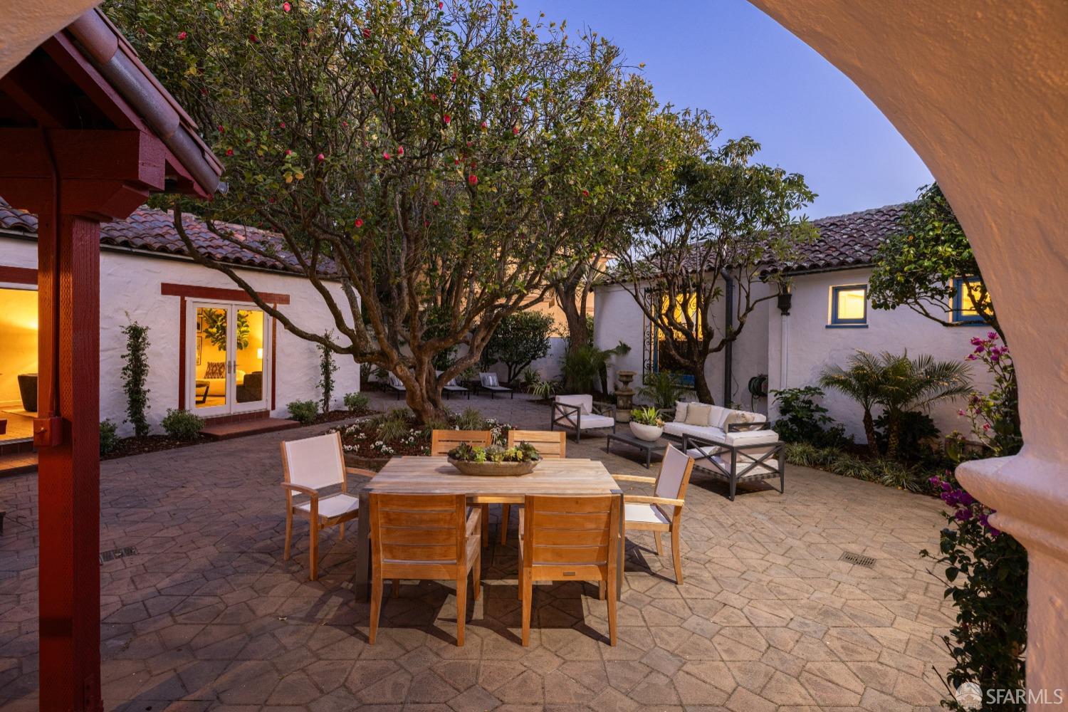 San Francisco, California 94127, United States, 5 Bedrooms Bedrooms, ,5 BathroomsBathrooms,Residential,Active,96675