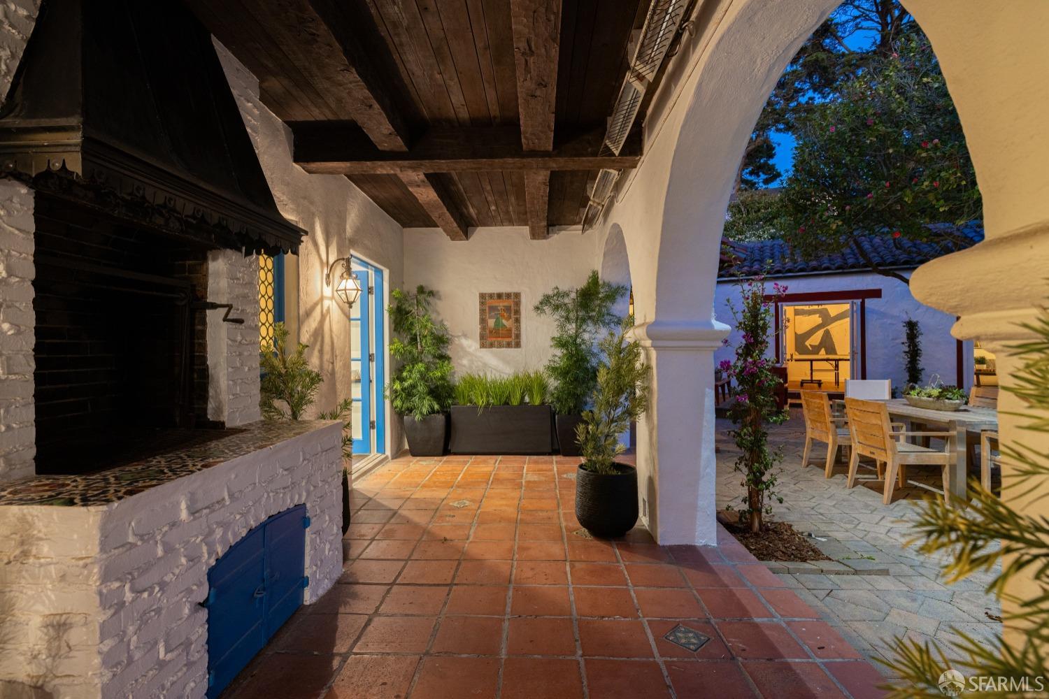 San Francisco, California 94127, United States, 5 Bedrooms Bedrooms, ,5 BathroomsBathrooms,Residential,Active,96675