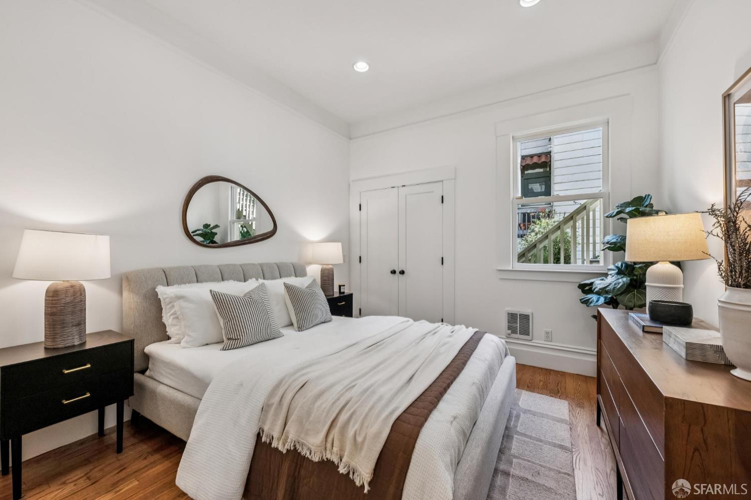 386 Noe Street A