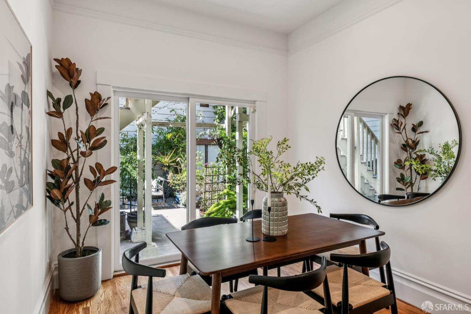 386 Noe Street A