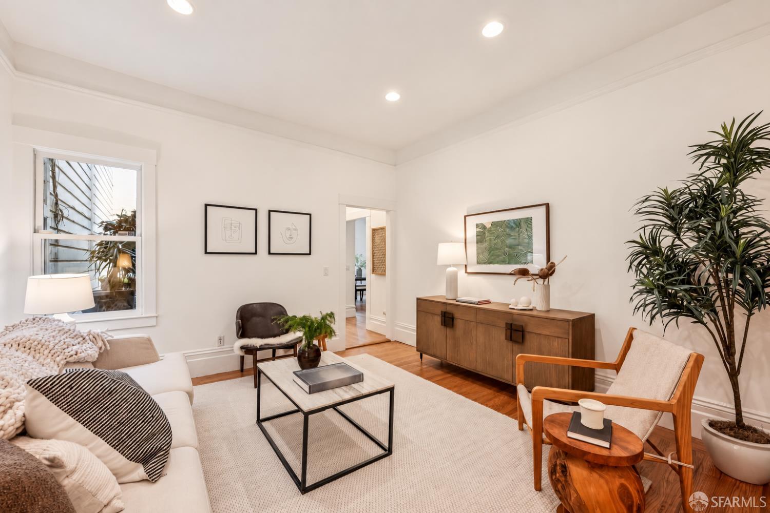 386 Noe Street A