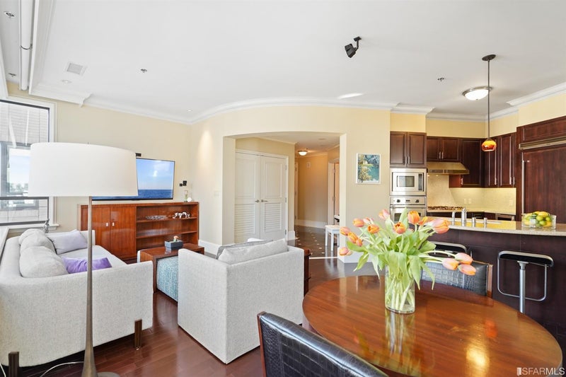 690 Market Street 1605