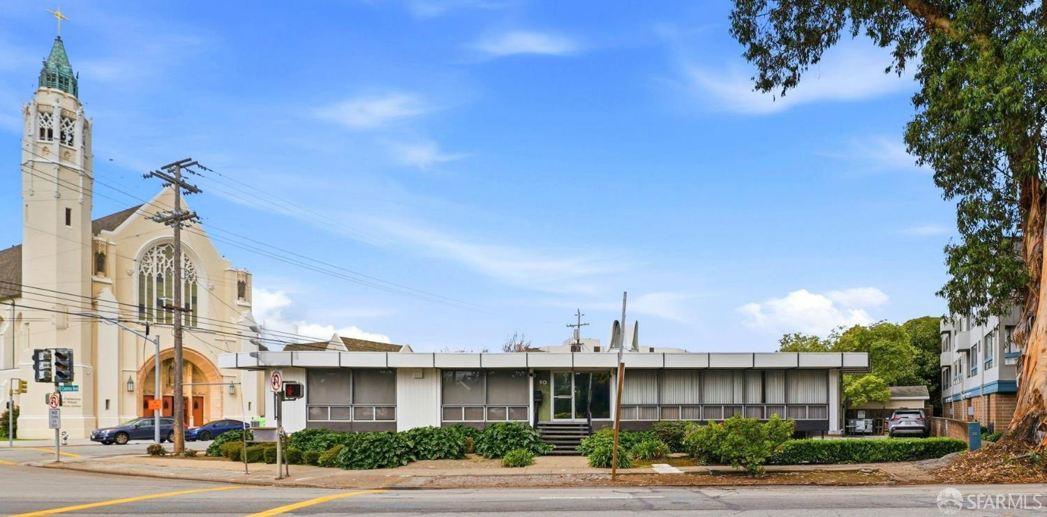 90 El Camino Real Boulevard