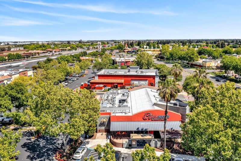 200 Nut Tree Parkway