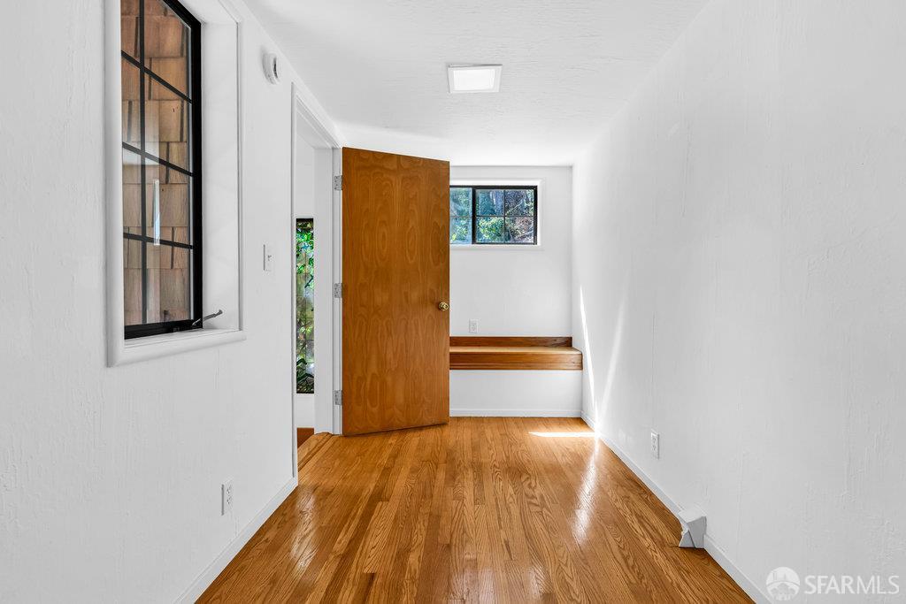 Oakland, California 94611, United States, 2 Bedrooms Bedrooms, ,2 BathroomsBathrooms,Residential,Active,217751