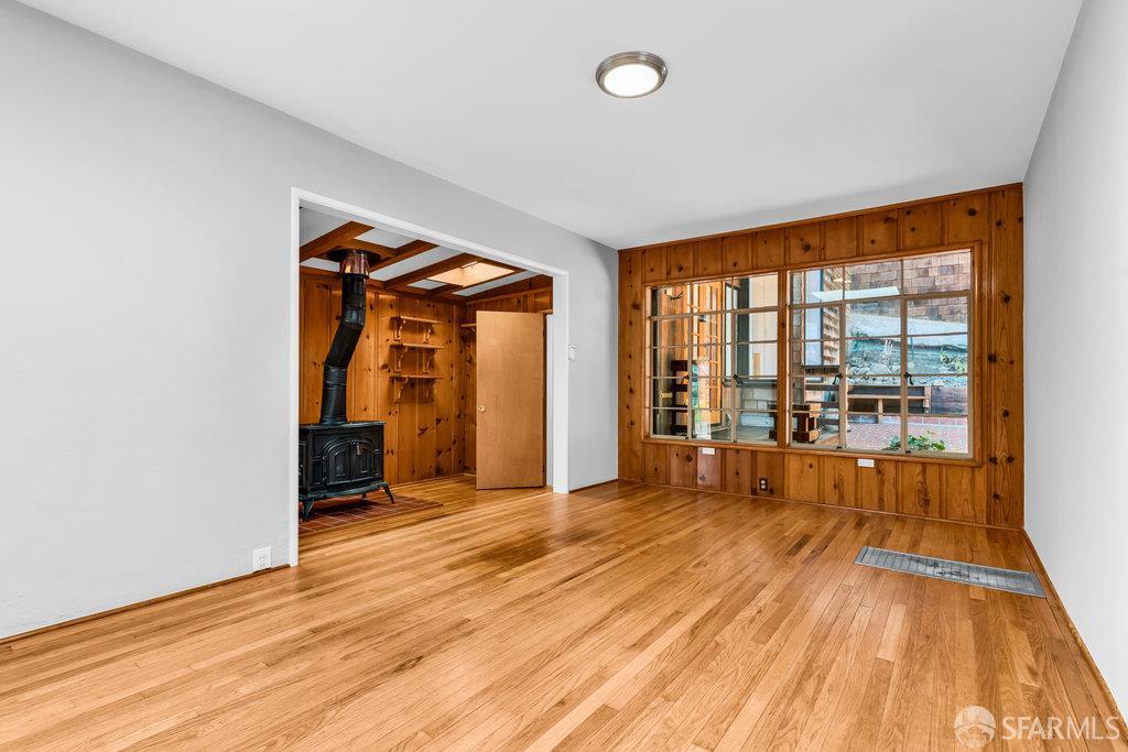 Oakland, California 94611, United States, 2 Bedrooms Bedrooms, ,2 BathroomsBathrooms,Residential,Active,217751