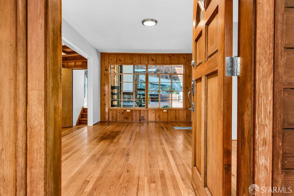 Oakland, California 94611, United States, 2 Bedrooms Bedrooms, ,2 BathroomsBathrooms,Residential,Active,217751