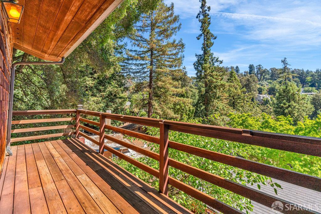 Oakland, California 94611, United States, 2 Bedrooms Bedrooms, ,2 BathroomsBathrooms,Residential,Active,217751