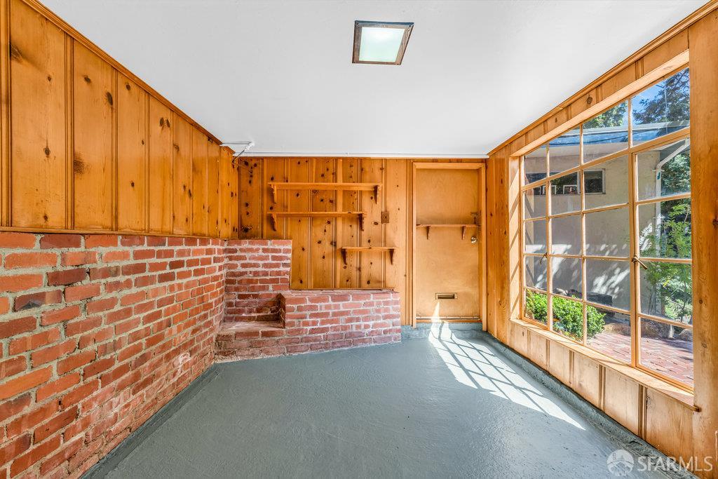 Oakland, California 94611, United States, 2 Bedrooms Bedrooms, ,2 BathroomsBathrooms,Residential,Active,217751