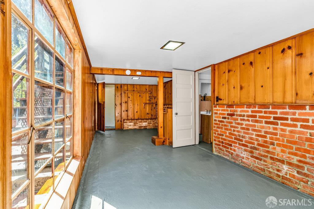 Oakland, California 94611, United States, 2 Bedrooms Bedrooms, ,2 BathroomsBathrooms,Residential,Active,217751