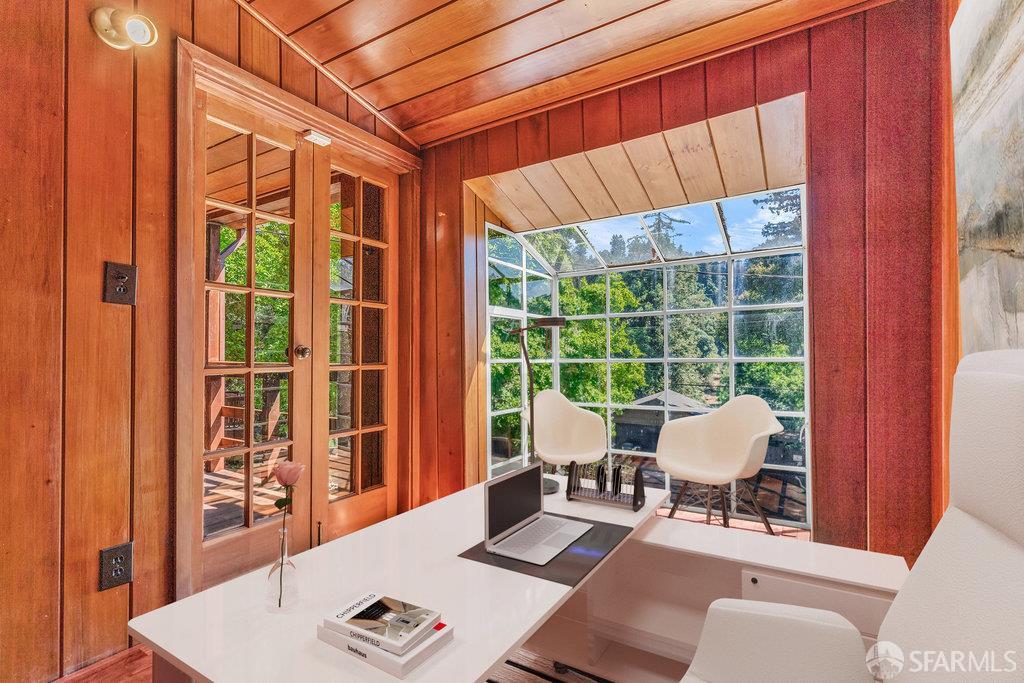 Oakland, California 94611, United States, 2 Bedrooms Bedrooms, ,2 BathroomsBathrooms,Residential,Active,217751