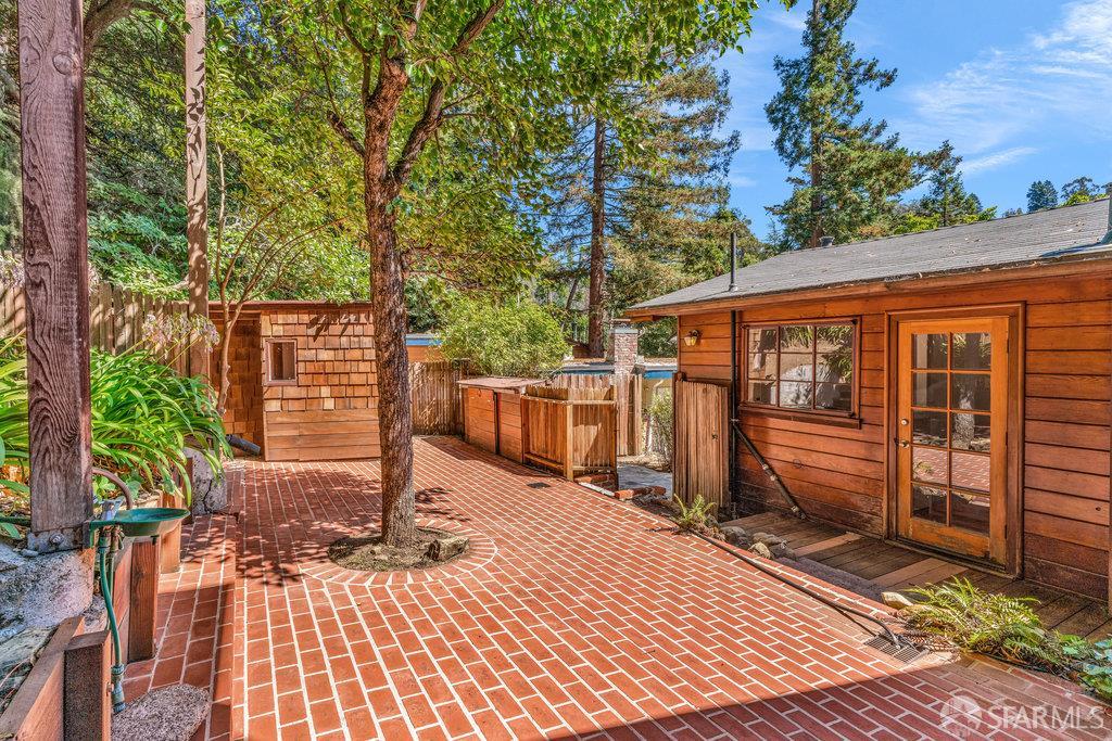 Oakland, California 94611, United States, 2 Bedrooms Bedrooms, ,2 BathroomsBathrooms,Residential,Active,217751