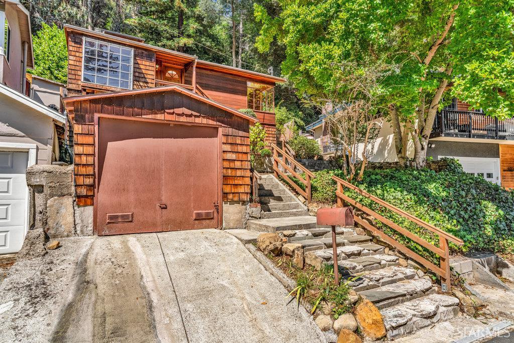 Oakland, California 94611, United States, 2 Bedrooms Bedrooms, ,2 BathroomsBathrooms,Residential,Active,217751