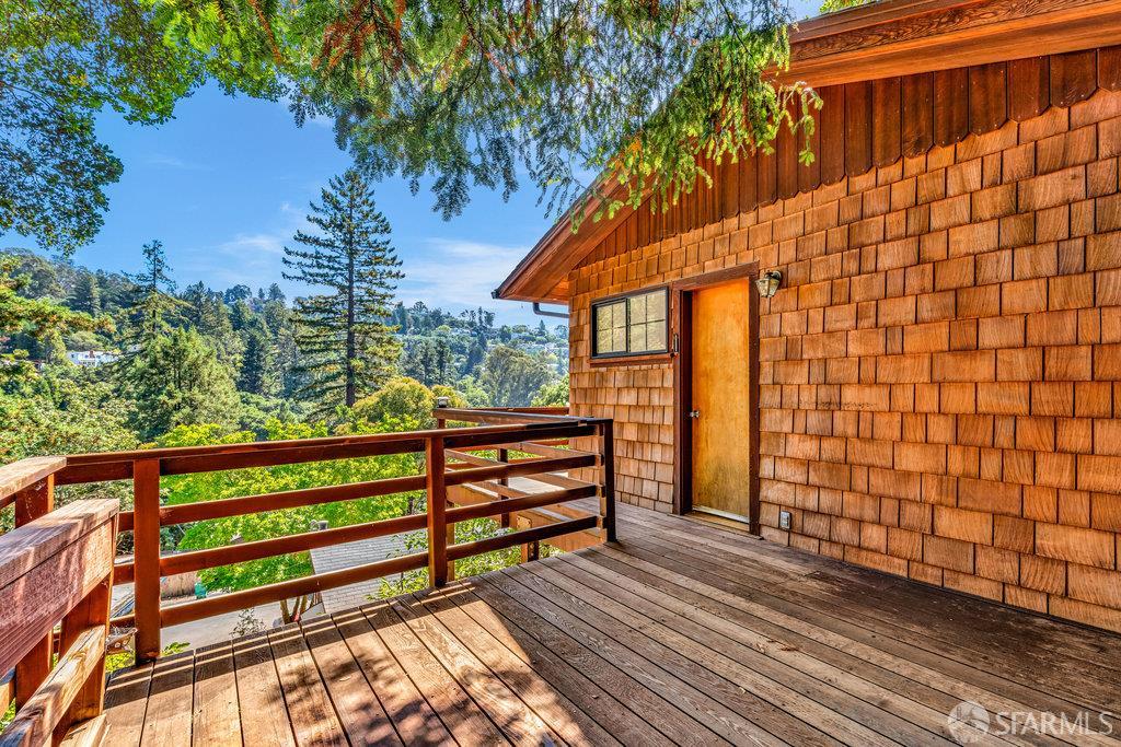 Oakland, California 94611, United States, 2 Bedrooms Bedrooms, ,2 BathroomsBathrooms,Residential,Active,217751