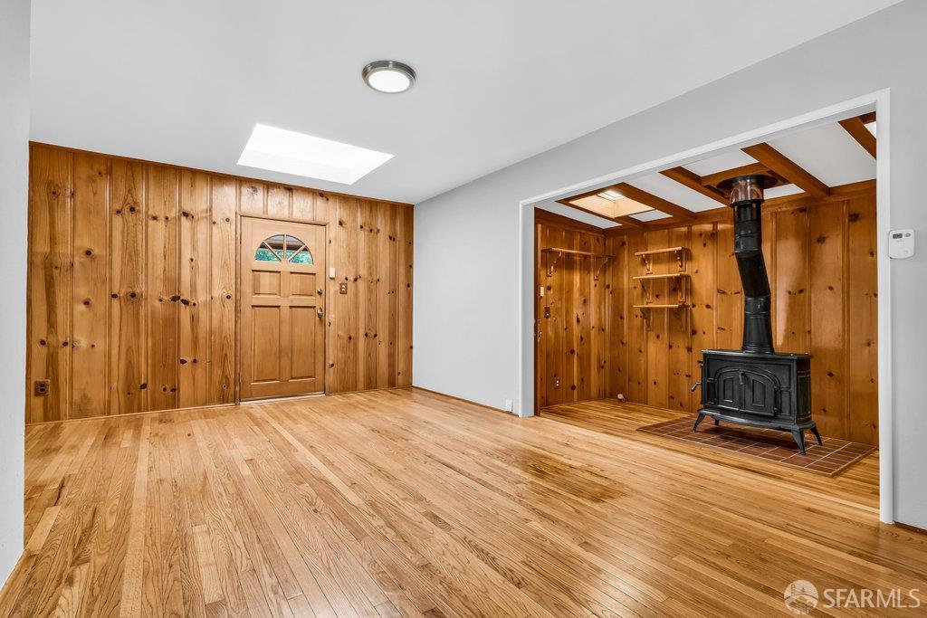 Oakland, California 94611, United States, 2 Bedrooms Bedrooms, ,2 BathroomsBathrooms,Residential,Active,217751