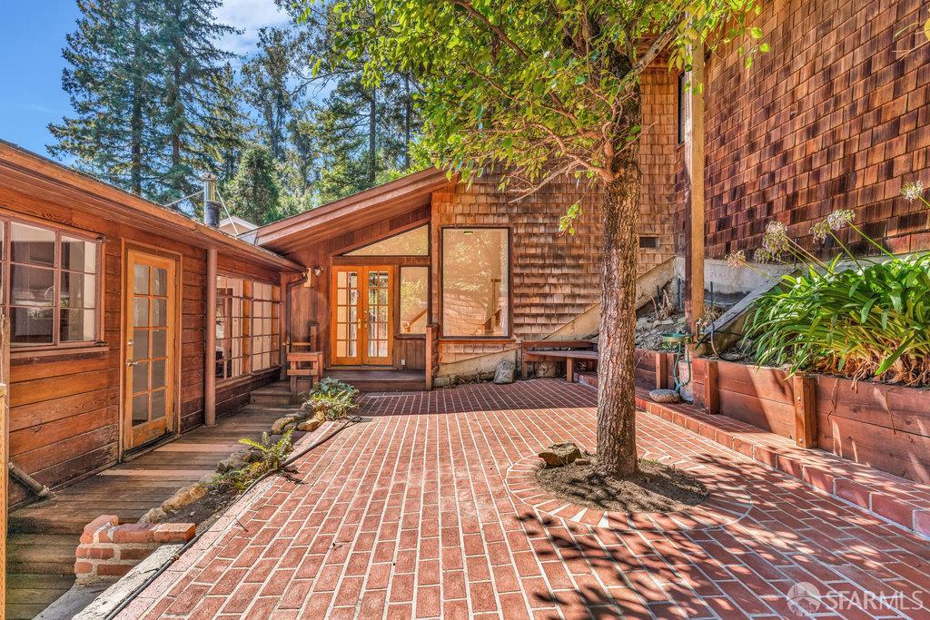 Oakland, California 94611, United States, 2 Bedrooms Bedrooms, ,2 BathroomsBathrooms,Residential,Active,217751