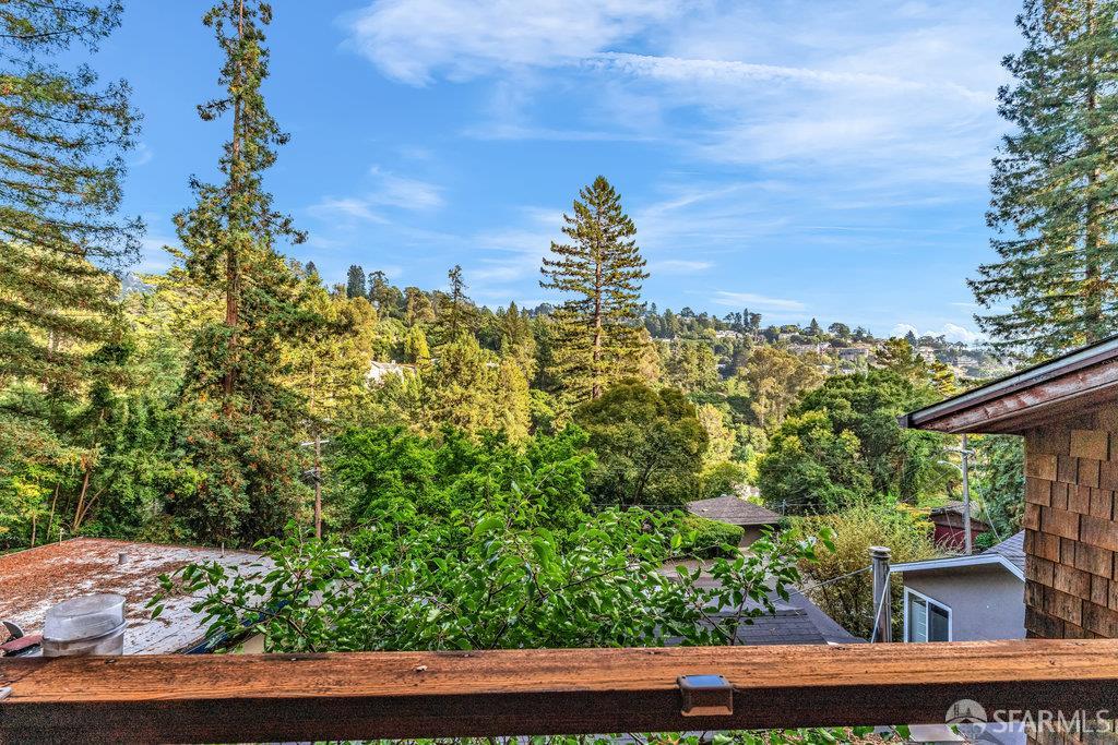 Oakland, California 94611, United States, 2 Bedrooms Bedrooms, ,2 BathroomsBathrooms,Residential,Active,217751