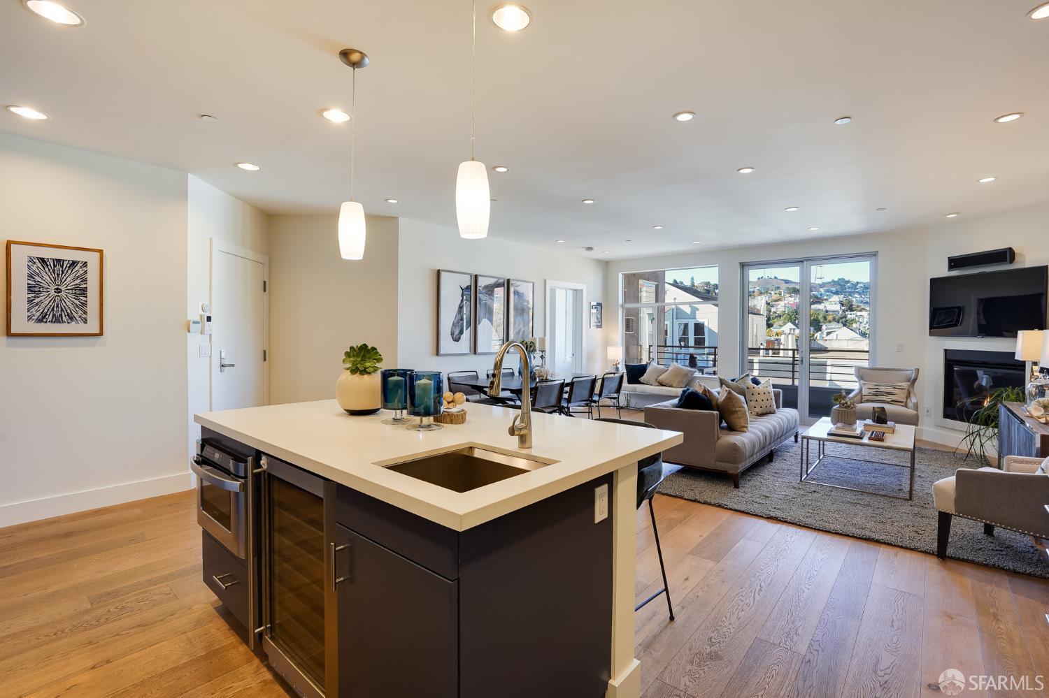 736 Valencia Street 501