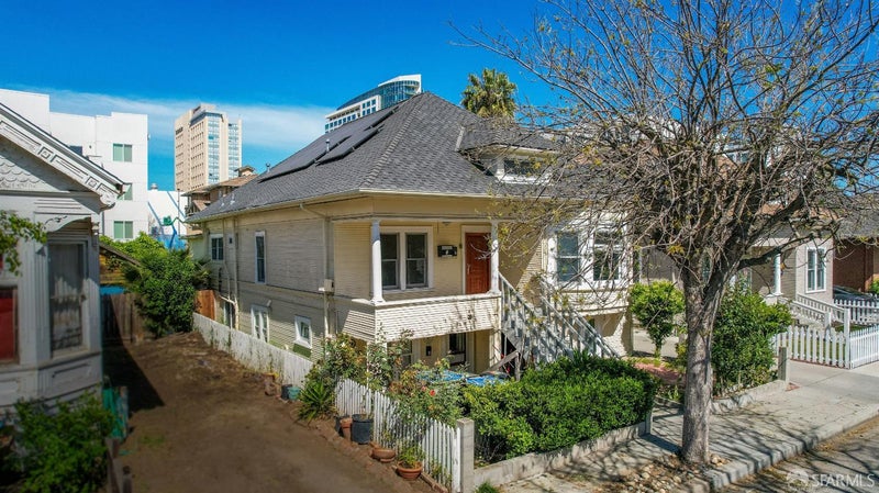 115 W William Street