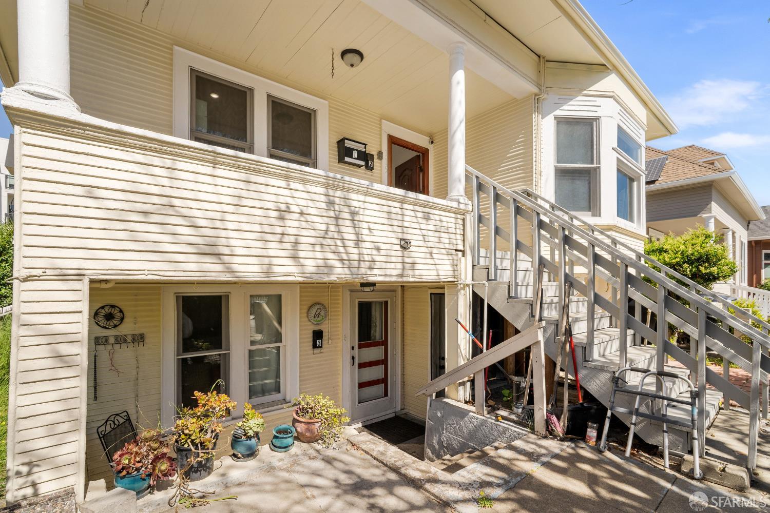 115 W William Street