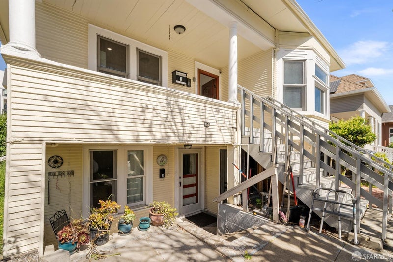 115 W William Street