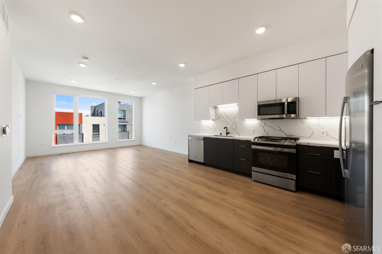 52 Kirkwood Avenue 409