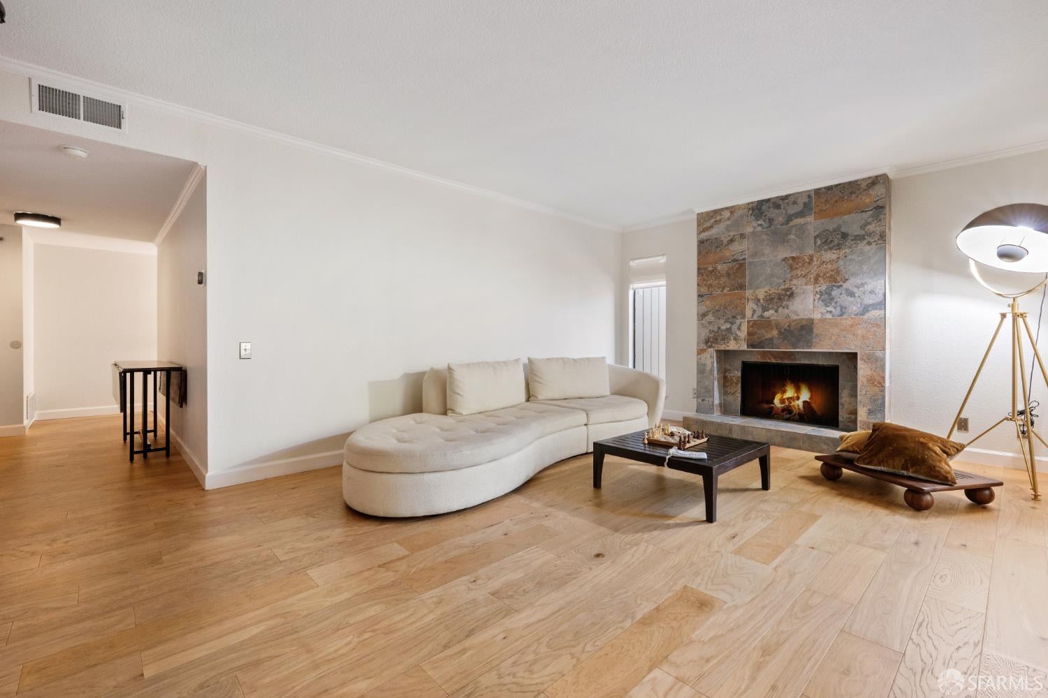3352 La Mesa Drive 6
