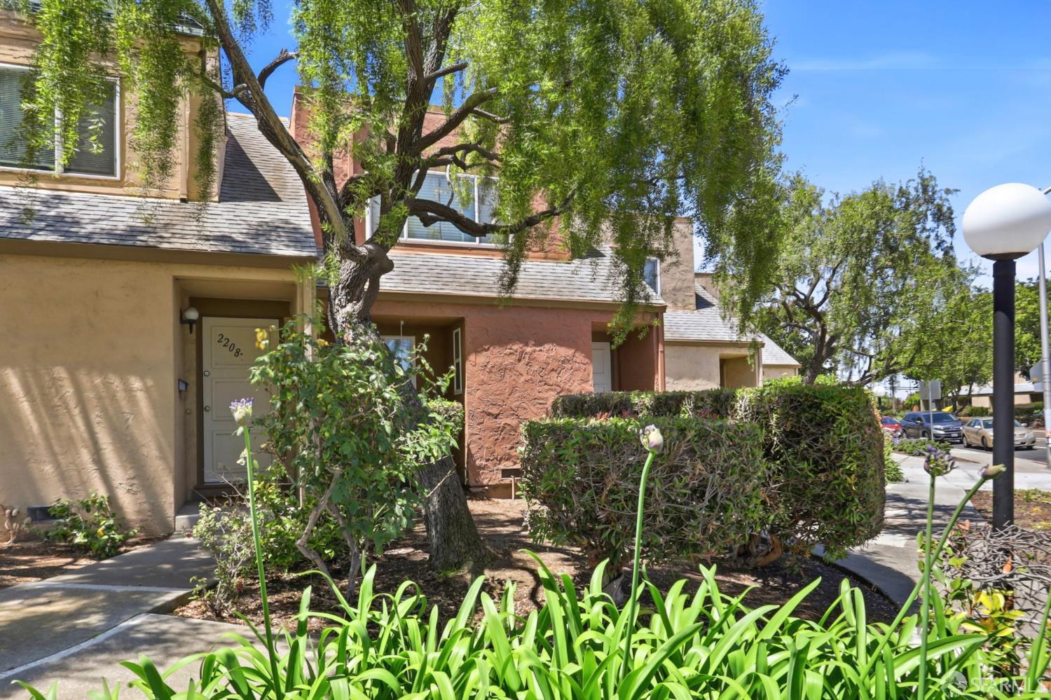 2212 Calle De Primavera,