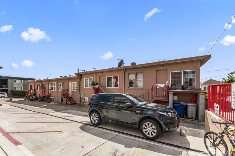 502-508A Commercial Avenue