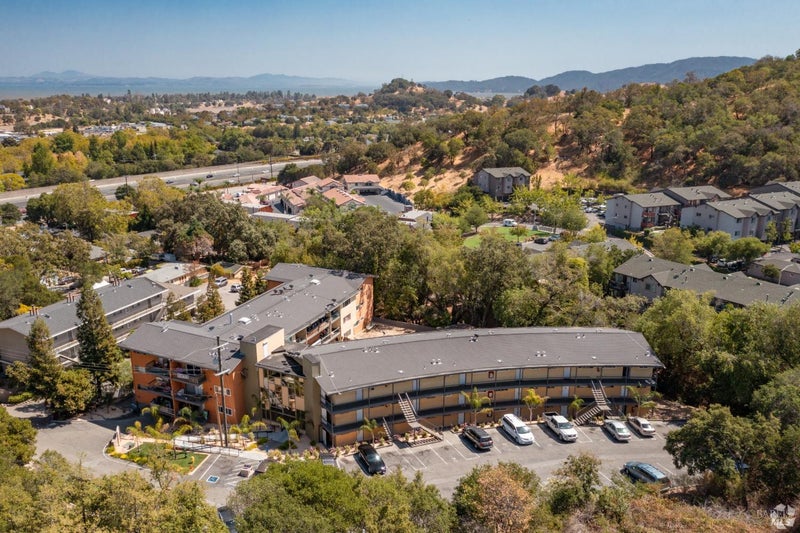 195 Los Robles Road