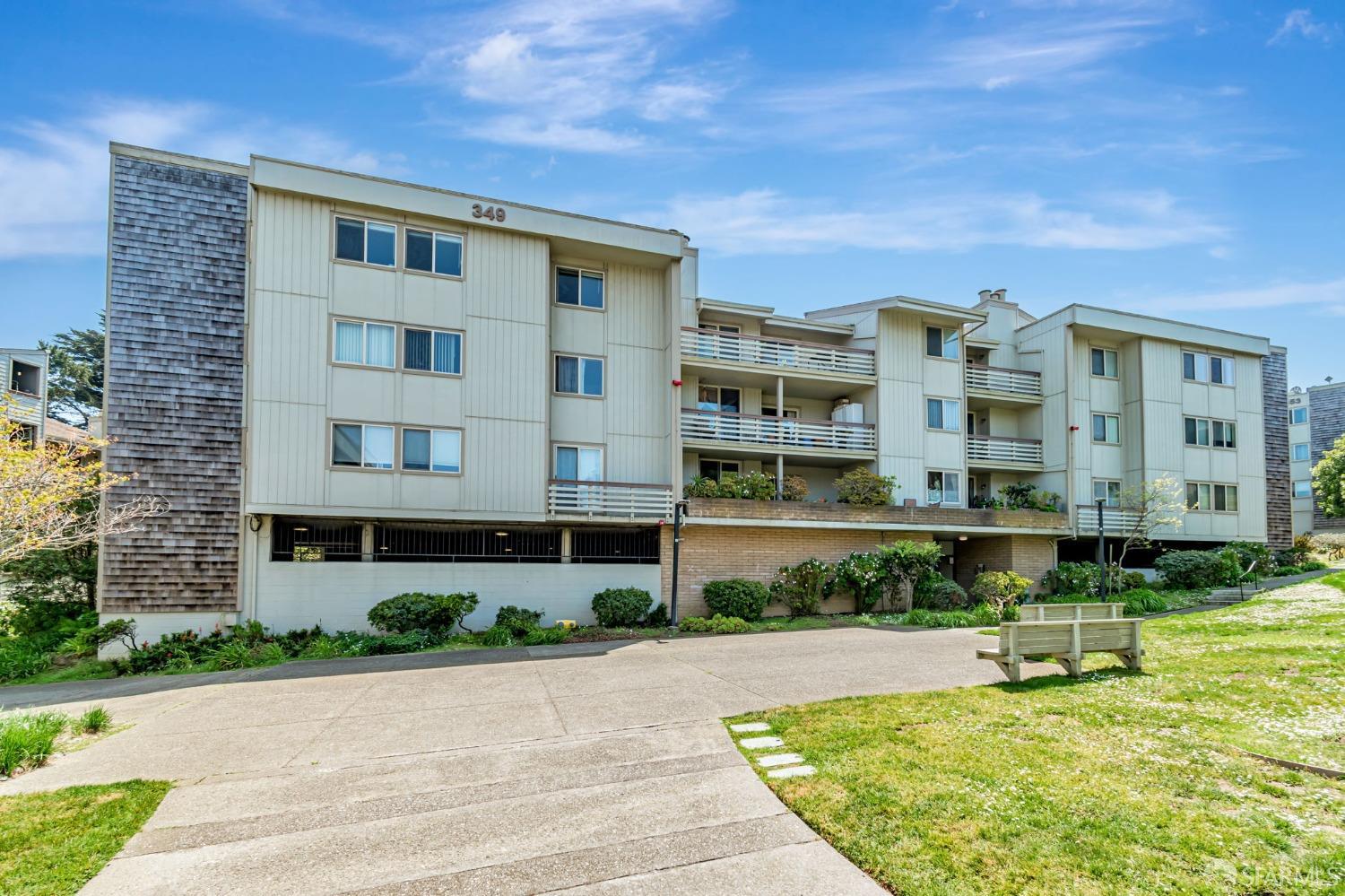 MLS: 425036123