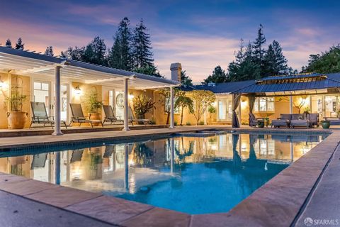 2 Callado Way Atherton CA 94027