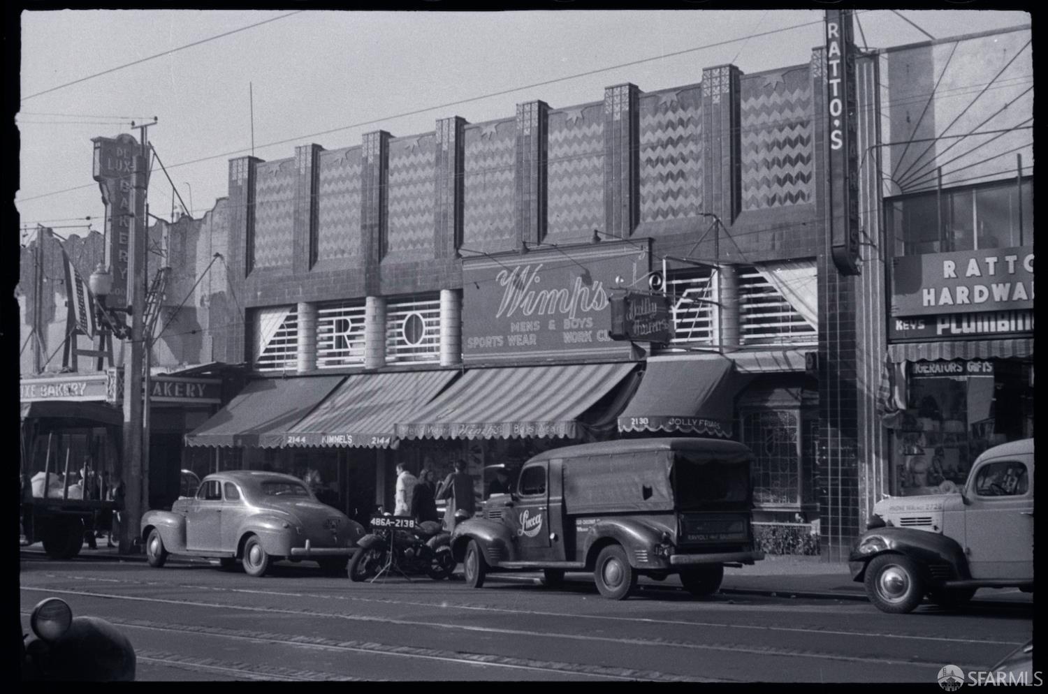 2138 Chestnut Street