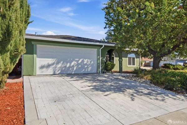 2758 GUMDROP DR, SAN JOSE, CA 95148 - Image b846381341a3b24902a61574f8a980fe/180700793