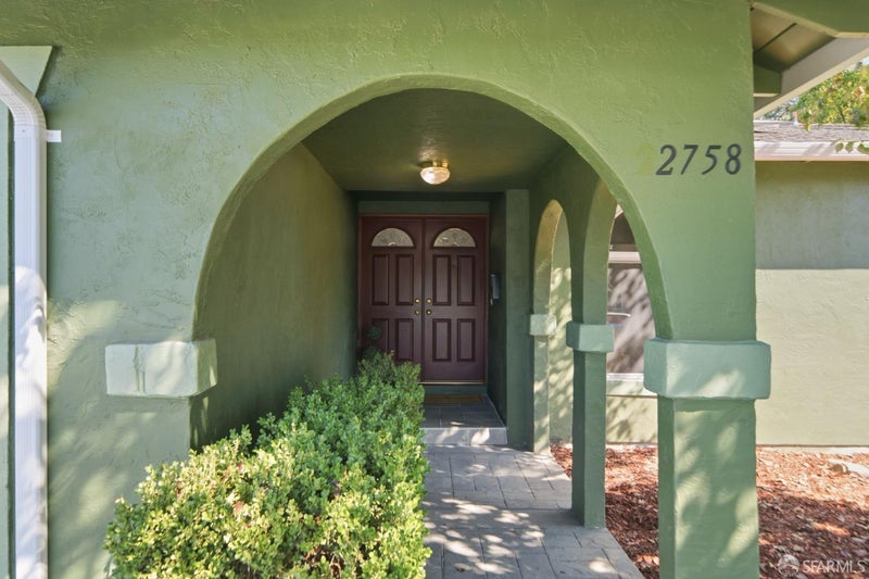 2758 Gumdrop Drive