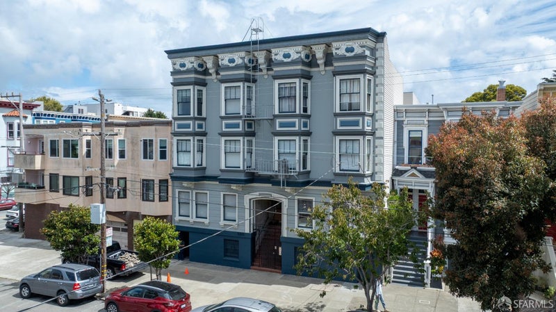 550 Baker Street